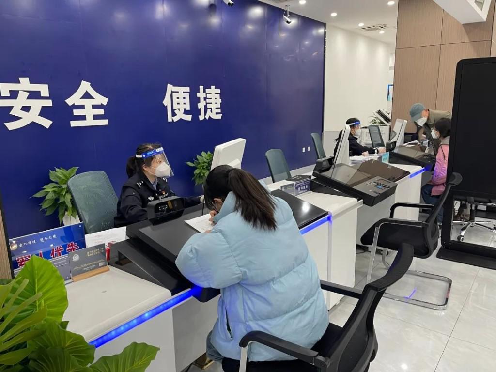 滿足群眾需要！蘭州公安出入境全力優化服務舉措 安全服務雙提升